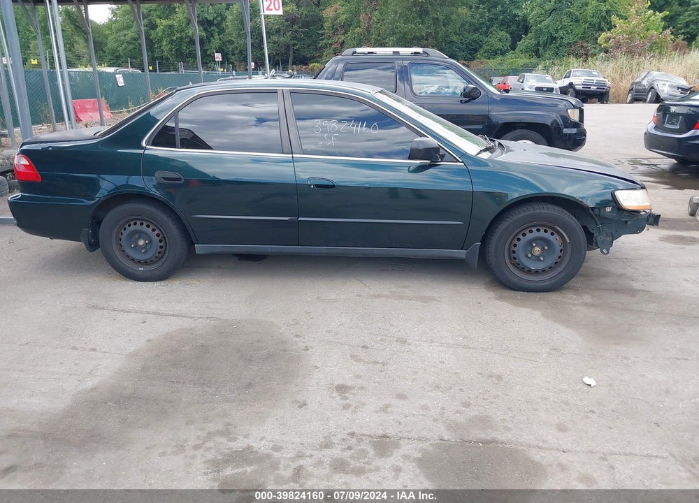 1998 HONDA ACCORD LX VIN: 1HGCG5544WA221557