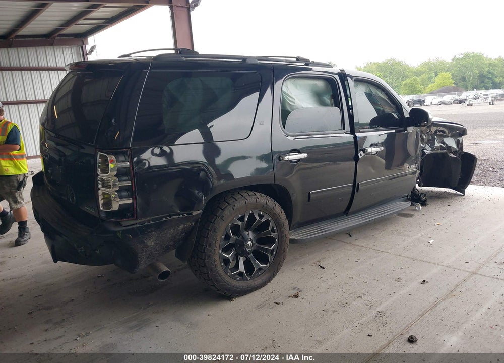 2010 CHEVROLET TAHOE LT VIN: 1GNUKBE00AR118439
