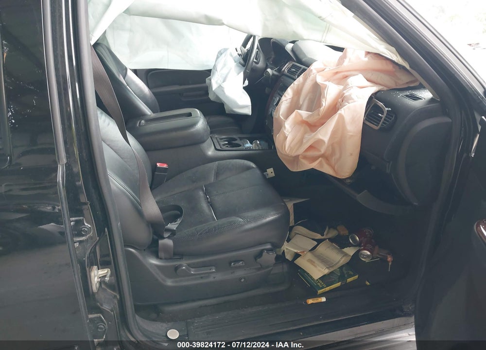 2010 CHEVROLET TAHOE LT VIN: 1GNUKBE00AR118439