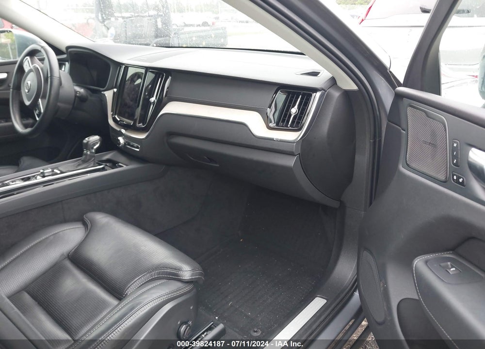 2021 VOLVO XC60 T5 INSCRIPTION VIN: YV4102DL3M1821935