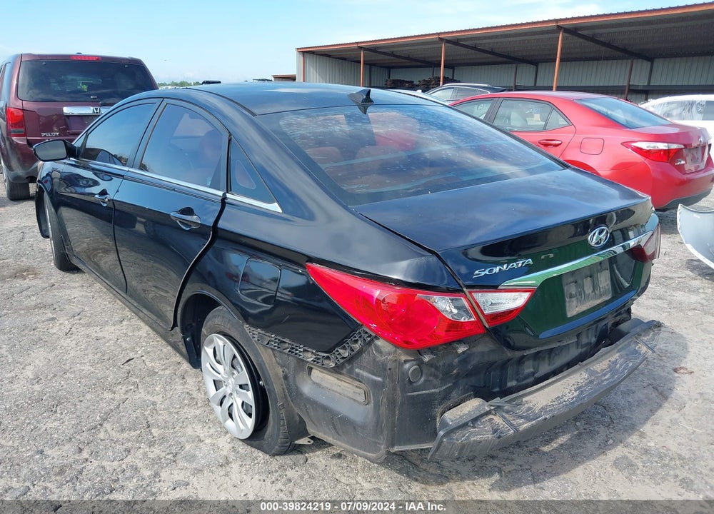 2013 HYUNDAI SONATA GLS VIN: 5NPEB4AC0DH556026