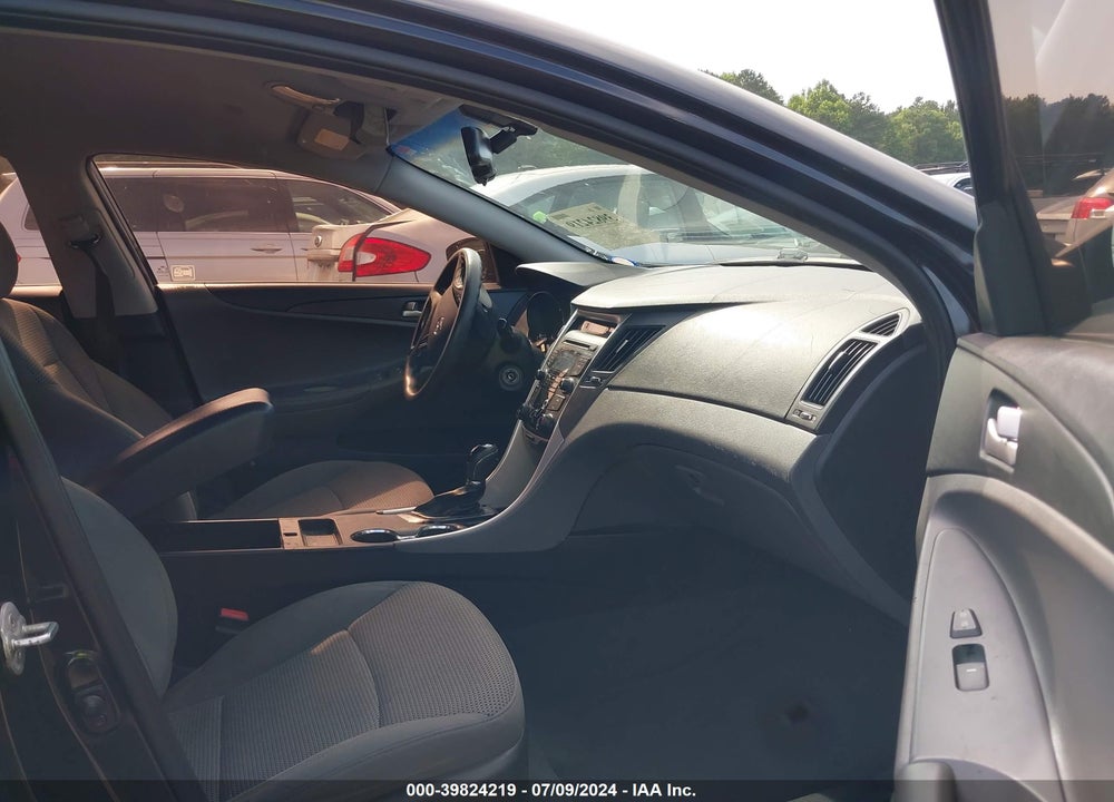 2013 HYUNDAI SONATA GLS VIN: 5NPEB4AC0DH556026