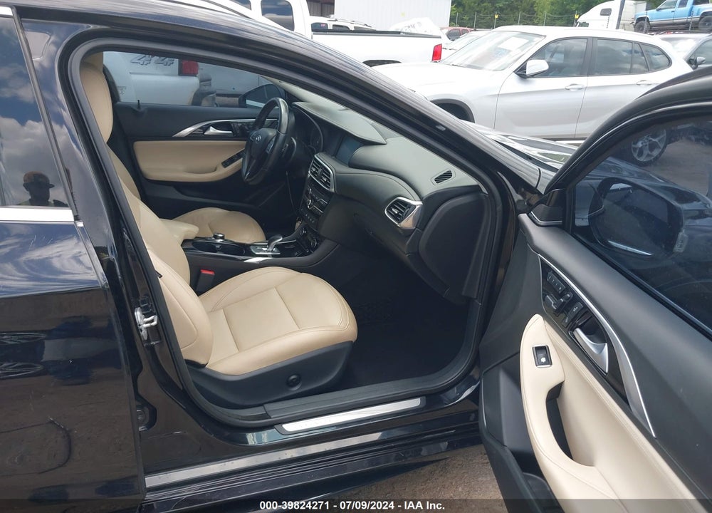2017 INFINITI QX30 PREMIUM VIN: SJKCH5CP5HA033574