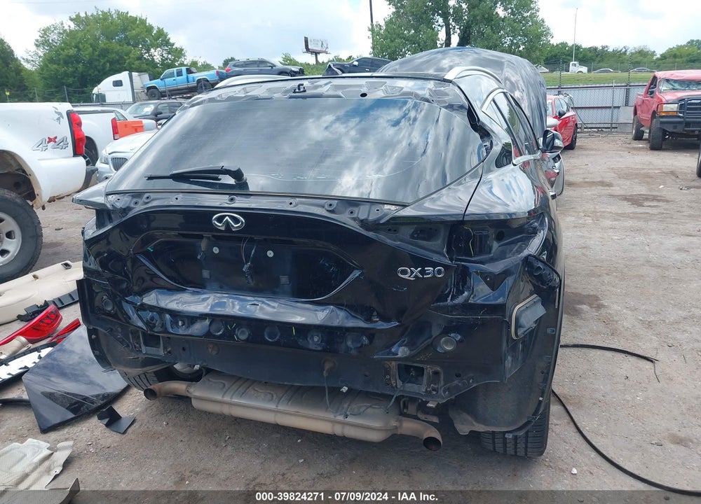 2017 INFINITI QX30 PREMIUM VIN: SJKCH5CP5HA033574