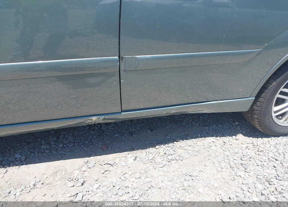 2005 FORD FOCUS ZX4 VIN: 1FAFP34N25W291155