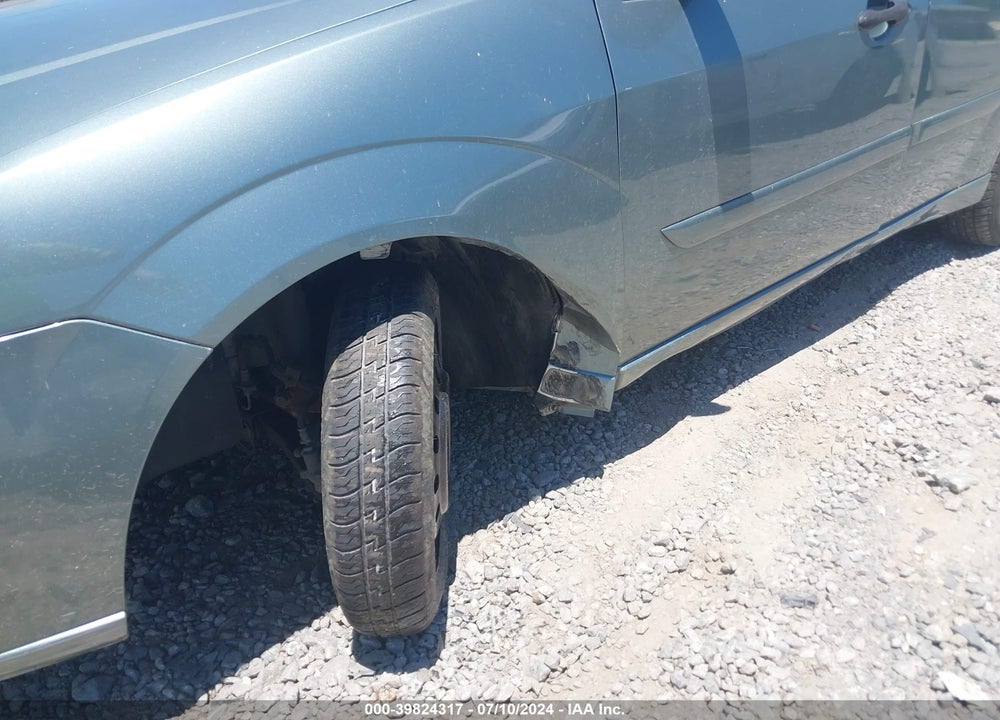 2005 FORD FOCUS ZX4 VIN: 1FAFP34N25W291155