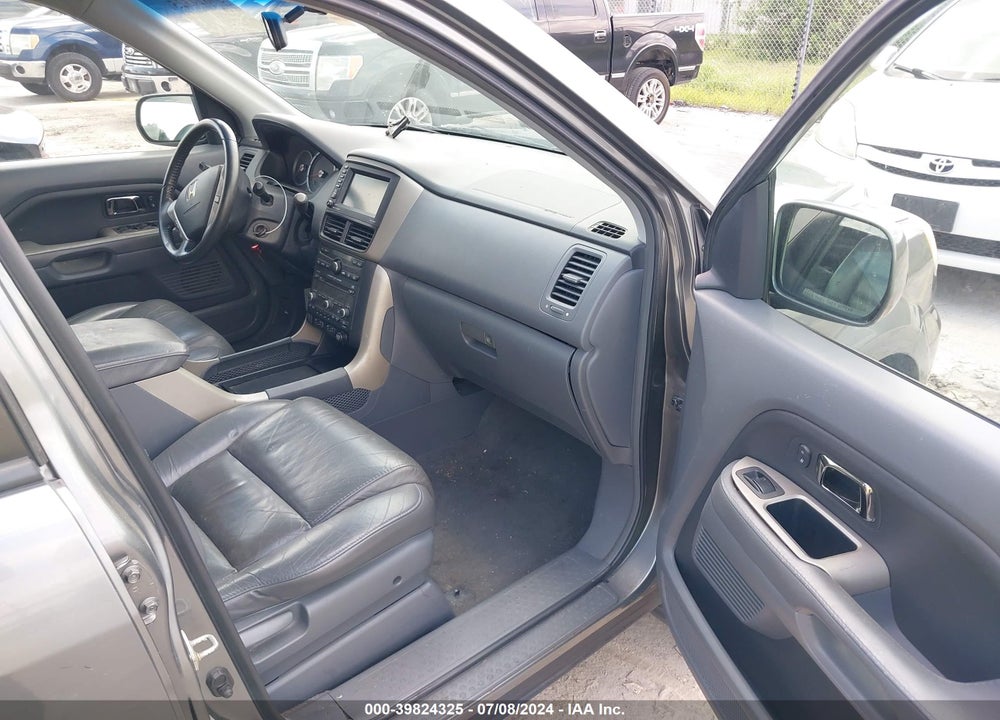 2007 HONDA PILOT EX-L VIN: 5FNYF28757B006497