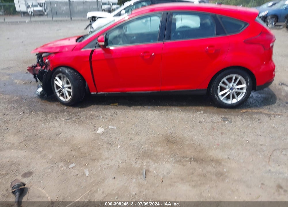 2015 FORD FOCUS SE VIN: 1FADP3K22FL258921