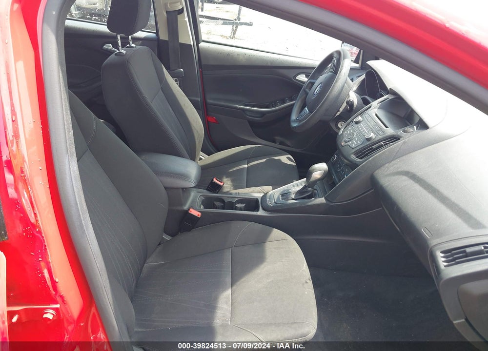 2015 FORD FOCUS SE VIN: 1FADP3K22FL258921