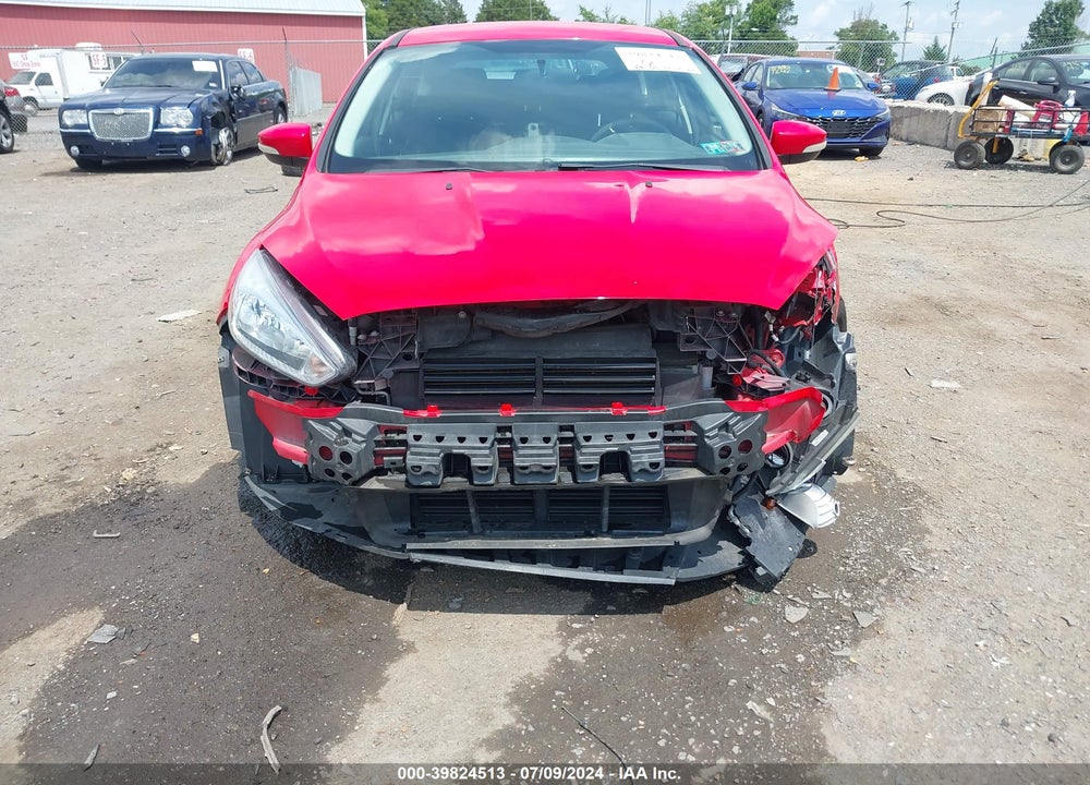 2015 FORD FOCUS SE VIN: 1FADP3K22FL258921