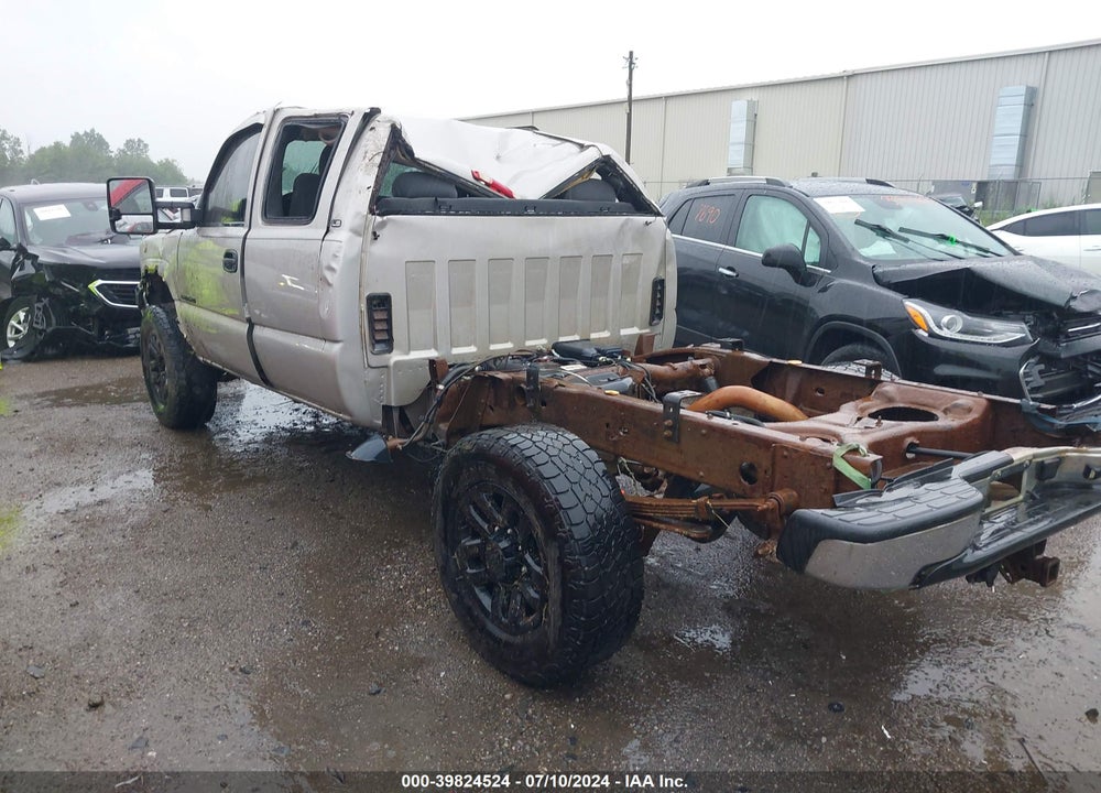 2005 CHEVROLET SILVERADO 2500HD LS VIN: 1GCHK29U15E210681