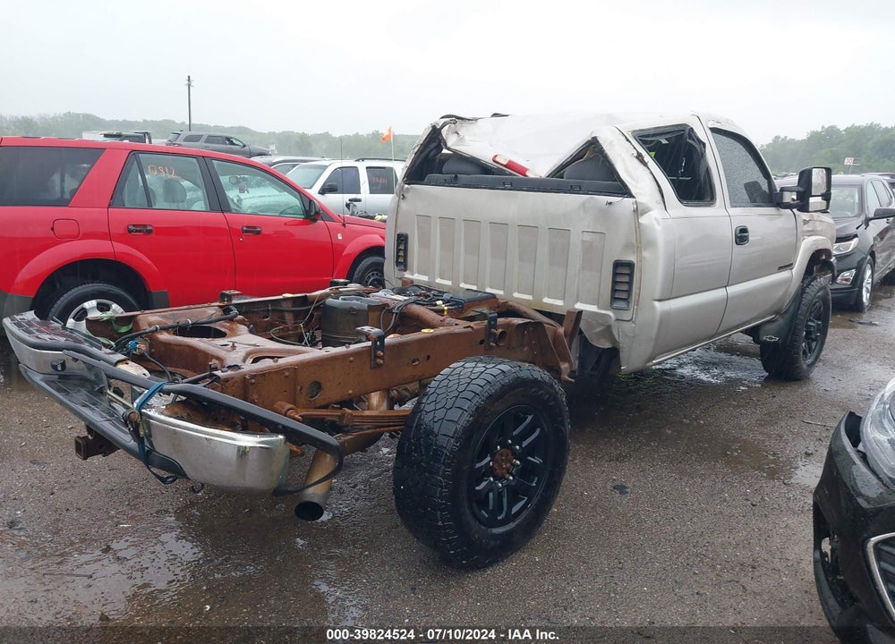2005 CHEVROLET SILVERADO 2500HD LS VIN: 1GCHK29U15E210681