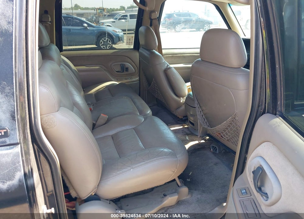 1999 GMC SUBURBAN 1500 SL VIN: 1GKEC16R3XJ709149