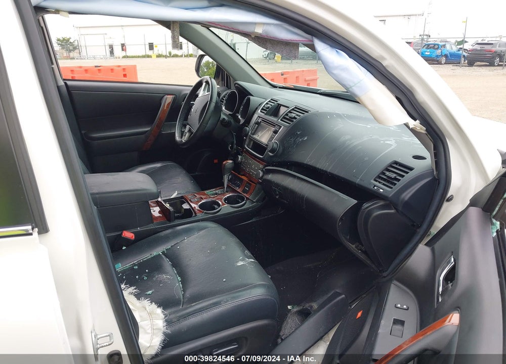 2013 TOYOTA HIGHLANDER LIMITED V6 VIN: 5TDDK3EH6DS264824