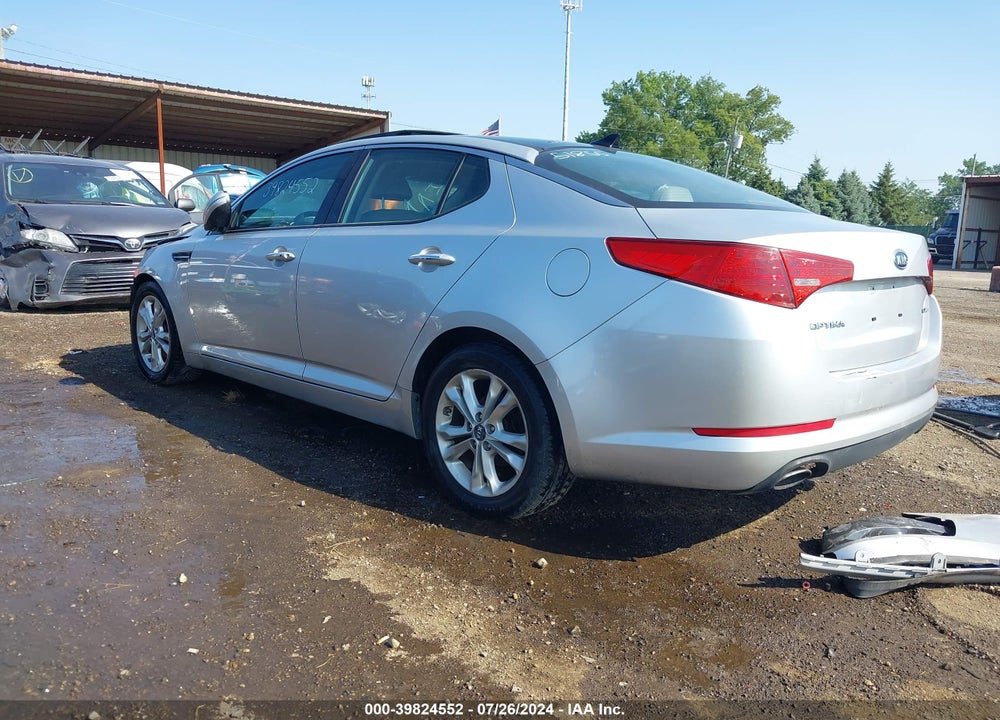 2011 KIA OPTIMA EX VIN: KNAGN4A75B5051855