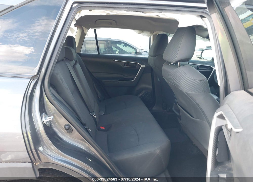 2021 TOYOTA RAV4 LE VIN: 2T3F1RFVXMC185692