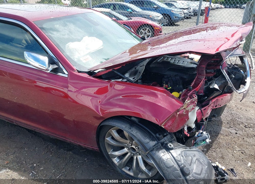2018 CHRYSLER 300 LIMITED VIN: 2C3CCAEG3JH137502