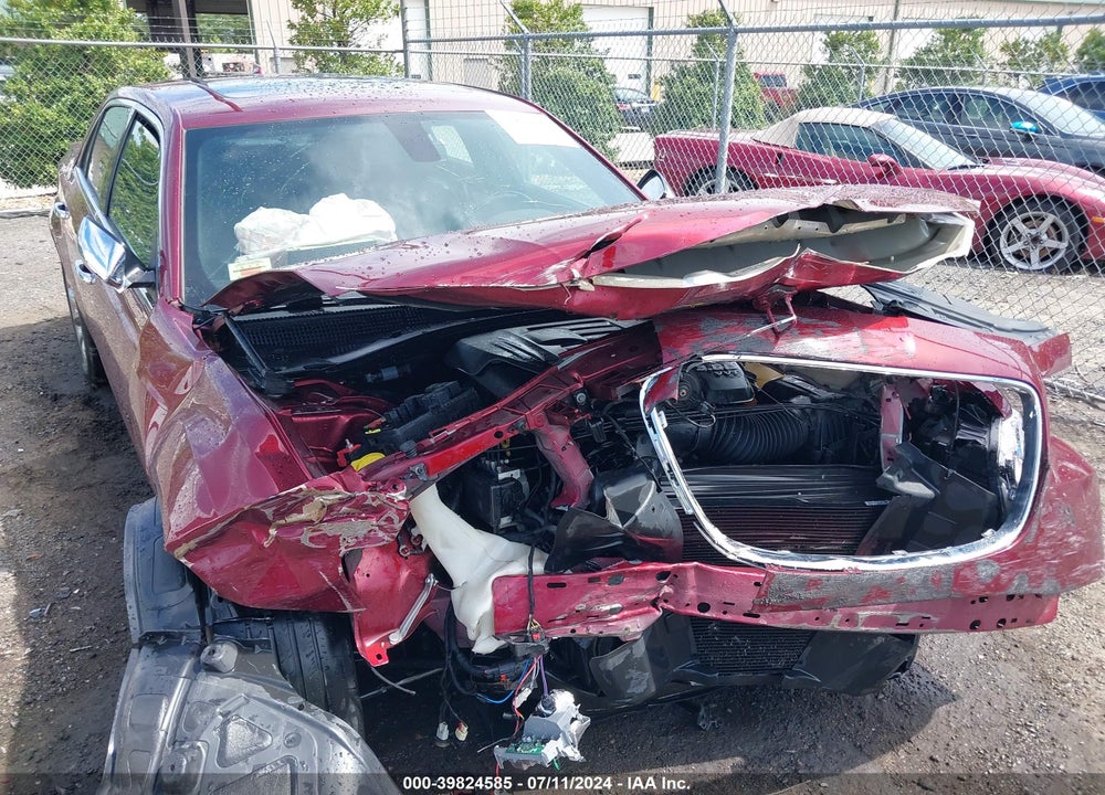 2018 CHRYSLER 300 LIMITED VIN: 2C3CCAEG3JH137502