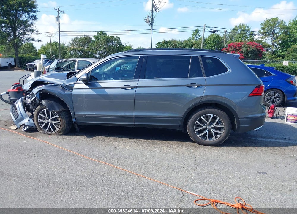 2019 VOLKSWAGEN TIGUAN 2.0T SE/2.0T SEL/2.0T SEL R-LINE/2.0T SEL R-LINE BLACK VIN: 3VV3B7AX2KM094055