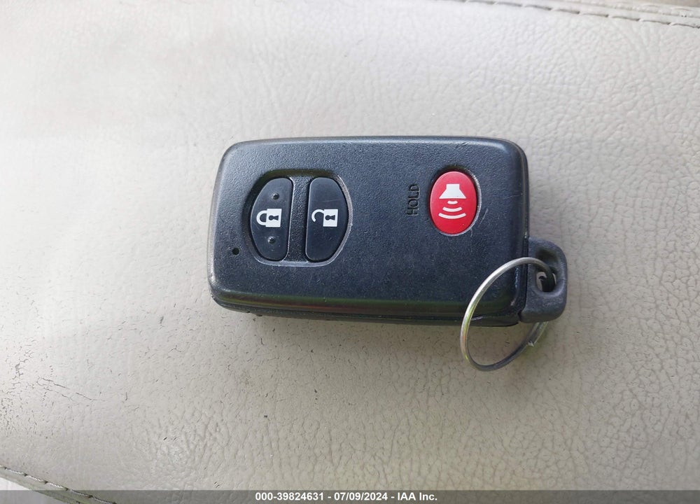 2011 TOYOTA PRIUS TWO VIN: JTDKN3DU3B0289046