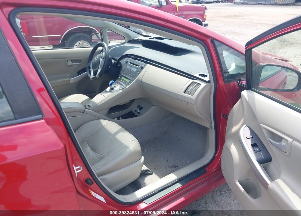 2011 TOYOTA PRIUS TWO VIN: JTDKN3DU3B0289046