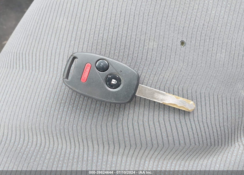 2010 HONDA FIT VIN: JHMGE8H24AC031870