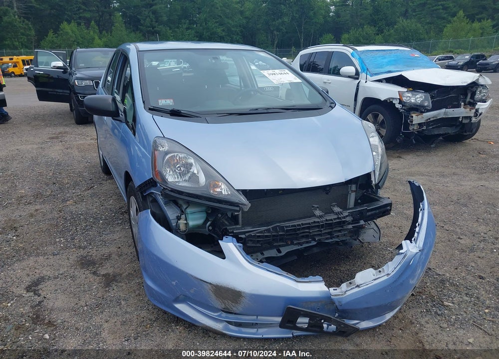 2010 HONDA FIT VIN: JHMGE8H24AC031870