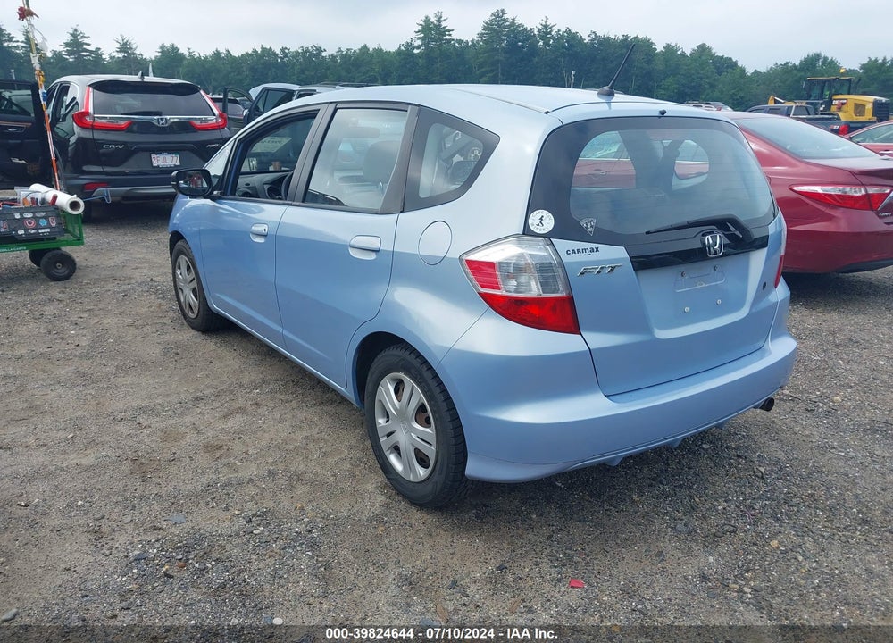 2010 HONDA FIT VIN: JHMGE8H24AC031870