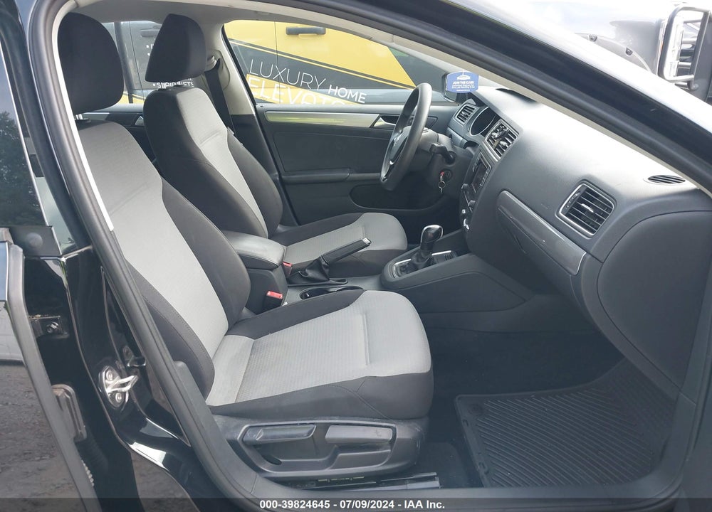2018 VOLKSWAGEN JETTA 1.4T S VIN: 3VW2B7AJ4JM244555