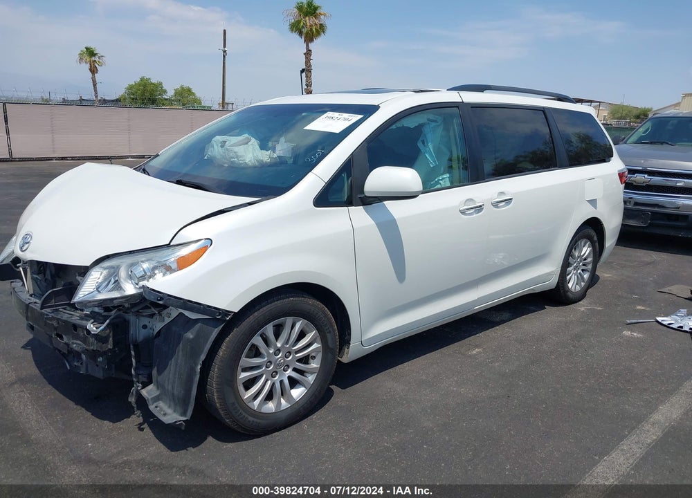 2015 TOYOTA SIENNA XLE PREMIUM 8 PASSENGER VIN: 5TDYK3DC5FS669860