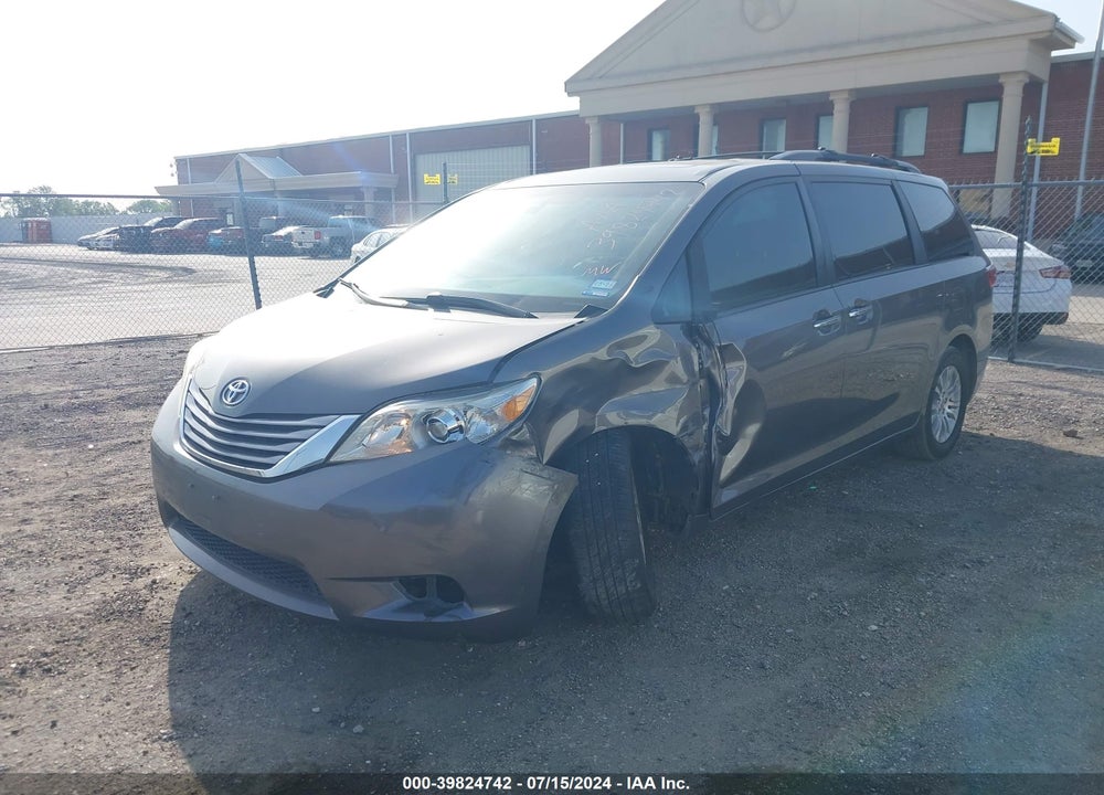 2017 TOYOTA SIENNA VIN: 5TDYZ3DC8HS819149