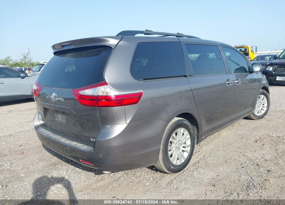 2017 TOYOTA SIENNA VIN: 5TDYZ3DC8HS819149