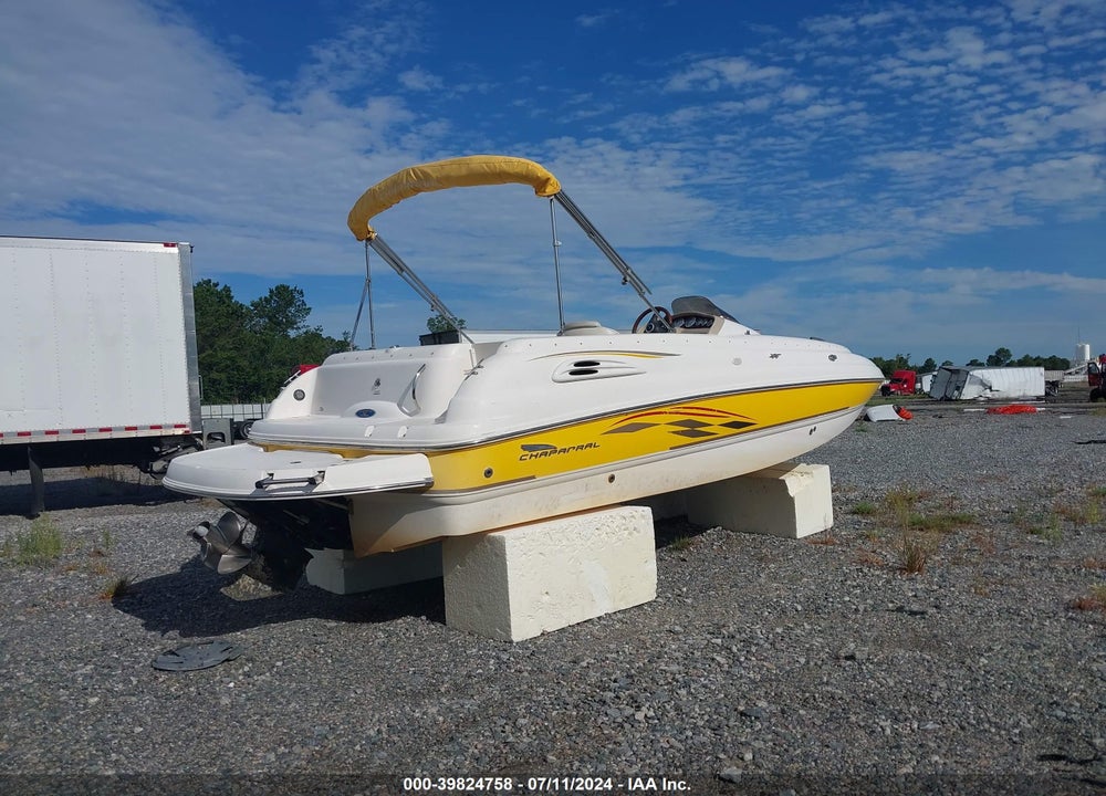 2004 CHAPARRAL 20FT FIBERGLASS BOAT VIN: FGBY1501F404