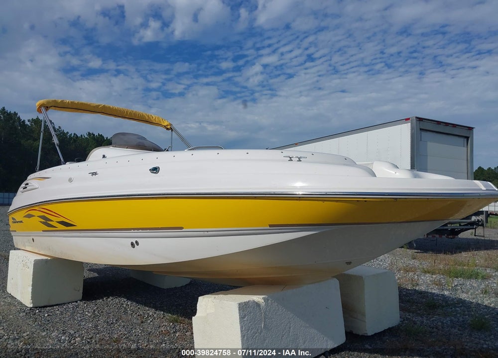 2004 CHAPARRAL 20FT FIBERGLASS BOAT VIN: FGBY1501F404