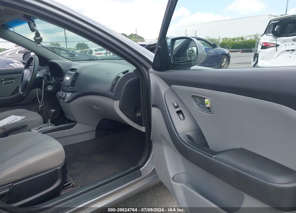 2010 HYUNDAI ELANTRA GLS VIN: KMHDU4AD8AU179148