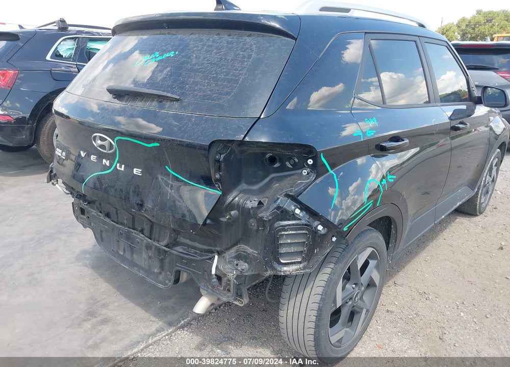 2021 HYUNDAI VENUE SEL VIN: KMHRC8A35MU113930