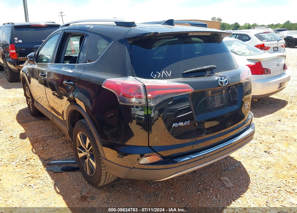 2017 TOYOTA RAV4 XLE VIN: 2T3RFREV5HW642171