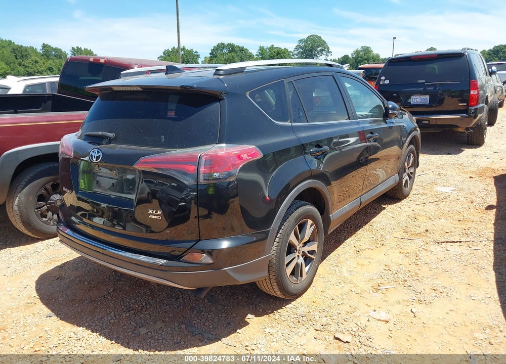 2017 TOYOTA RAV4 XLE VIN: 2T3RFREV5HW642171