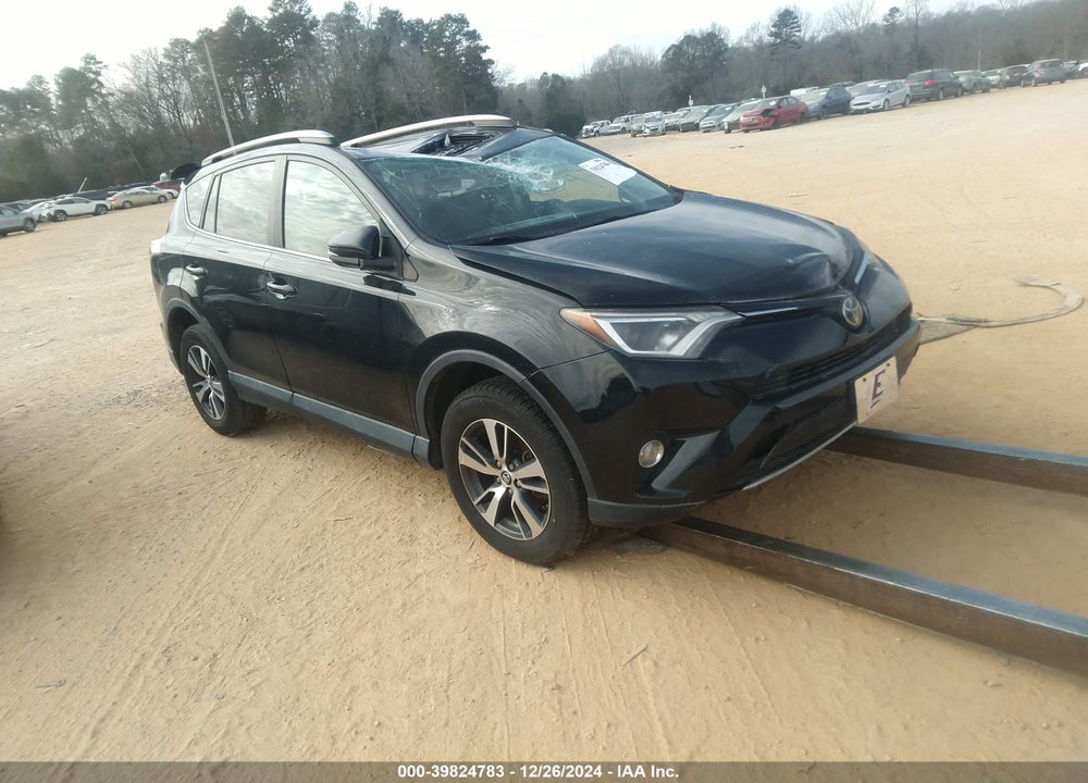 2017 TOYOTA RAV4 XLE VIN: 2T3RFREV5HW642171