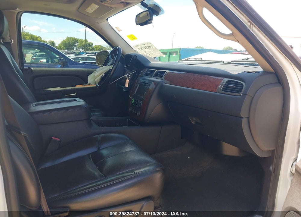 2007 CHEVROLET TAHOE LTZ VIN: 1GNFC13J67R201054