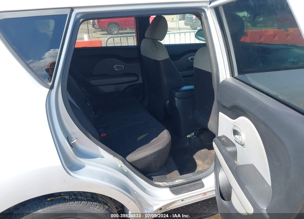 2016 KIA SOUL VIN: KNDJN2A20G7841965