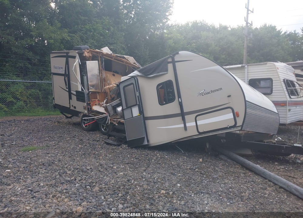 2017 COACHMEN R FREEDOM EX VIN: 5ZT2FEPB2HA024378
