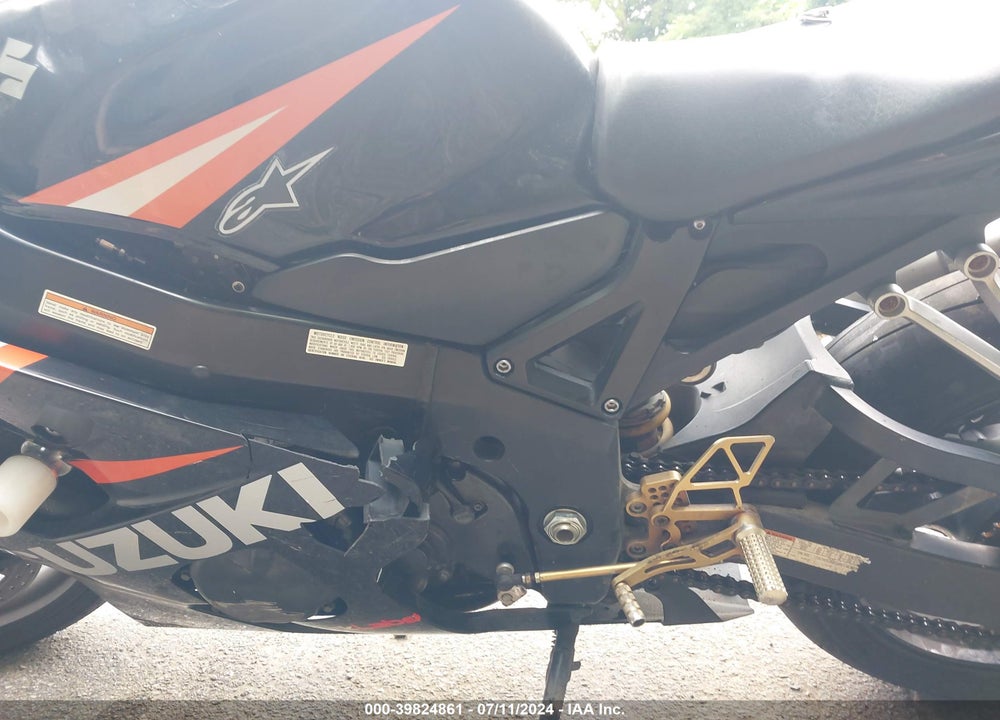 2004 SUZUKI GSX-R600 K VIN: JS1GN7CA042101430
