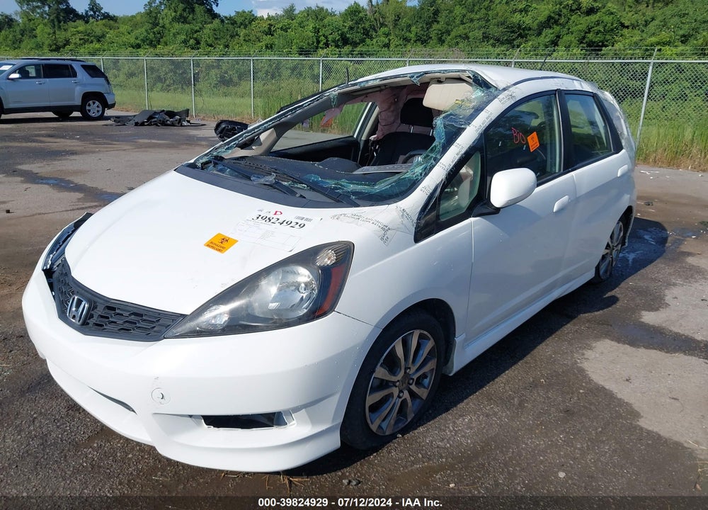 2013 HONDA FIT SPORT VIN: JHMGE8H5XDC065892