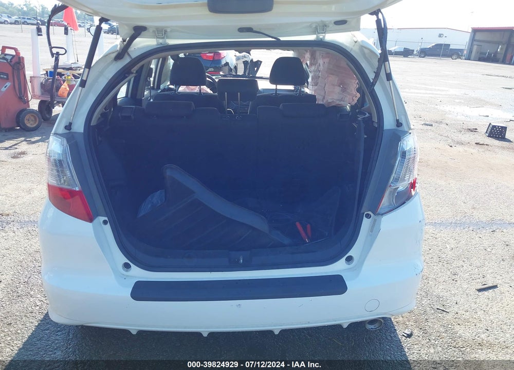 2013 HONDA FIT SPORT VIN: JHMGE8H5XDC065892