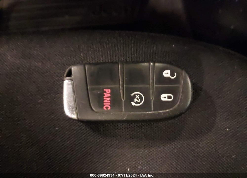 2020 JEEP RENEGADE UPLAND 4X4 VIN: ZACNJBAB1LPL13357
