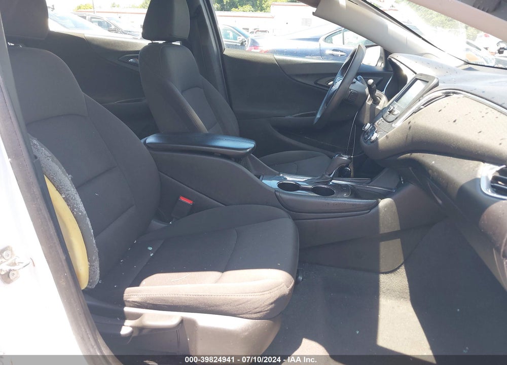 2018 CHEVROLET MALIBU LT VIN: 1G1ZD5ST5JF252253