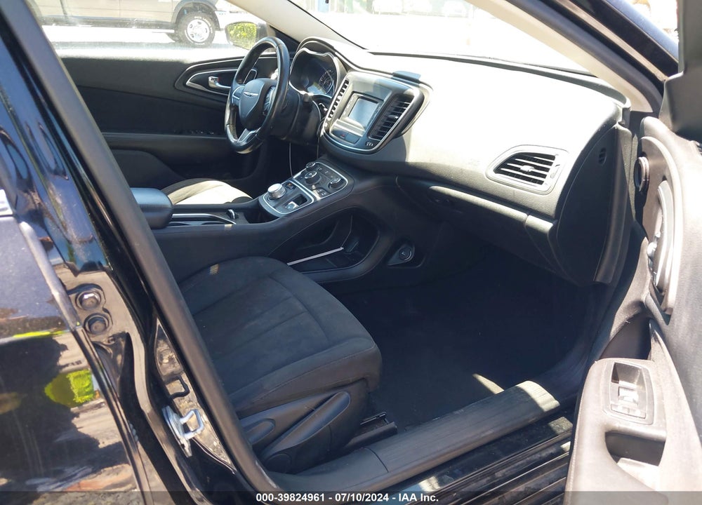 2016 CHRYSLER 200 LIMITED VIN: 1C3CCCAB1GN159827