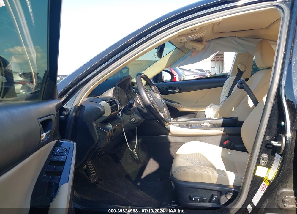 2016 LEXUS IS 350 VIN: JTHBE1D20G5024547