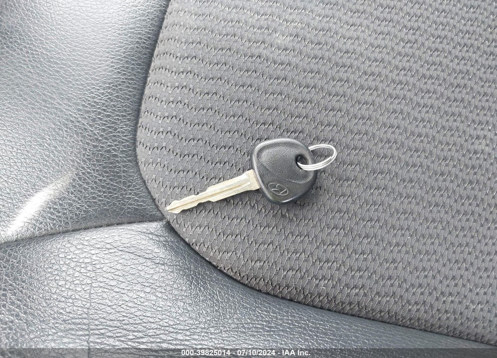 2011 HYUNDAI TUCSON GLS VIN: KM8JU3AC5BU291685